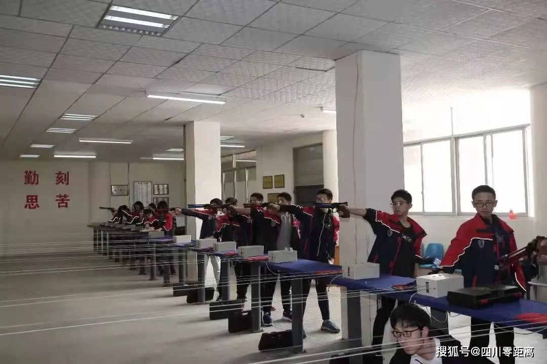 胖东来 “爆改”同行 能否帮扶得了传统大卖场