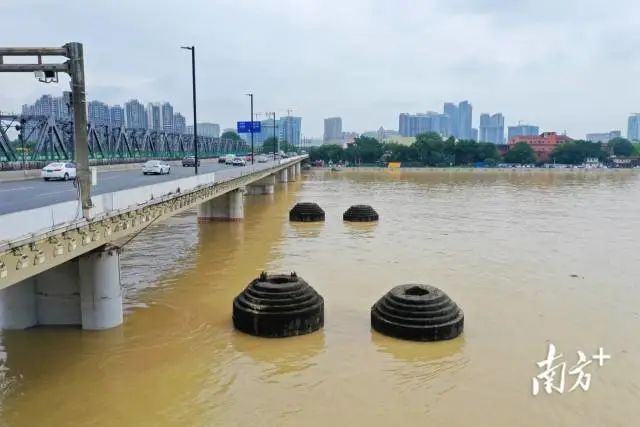 洪水及天文大潮致广州珠江河段潮位上升