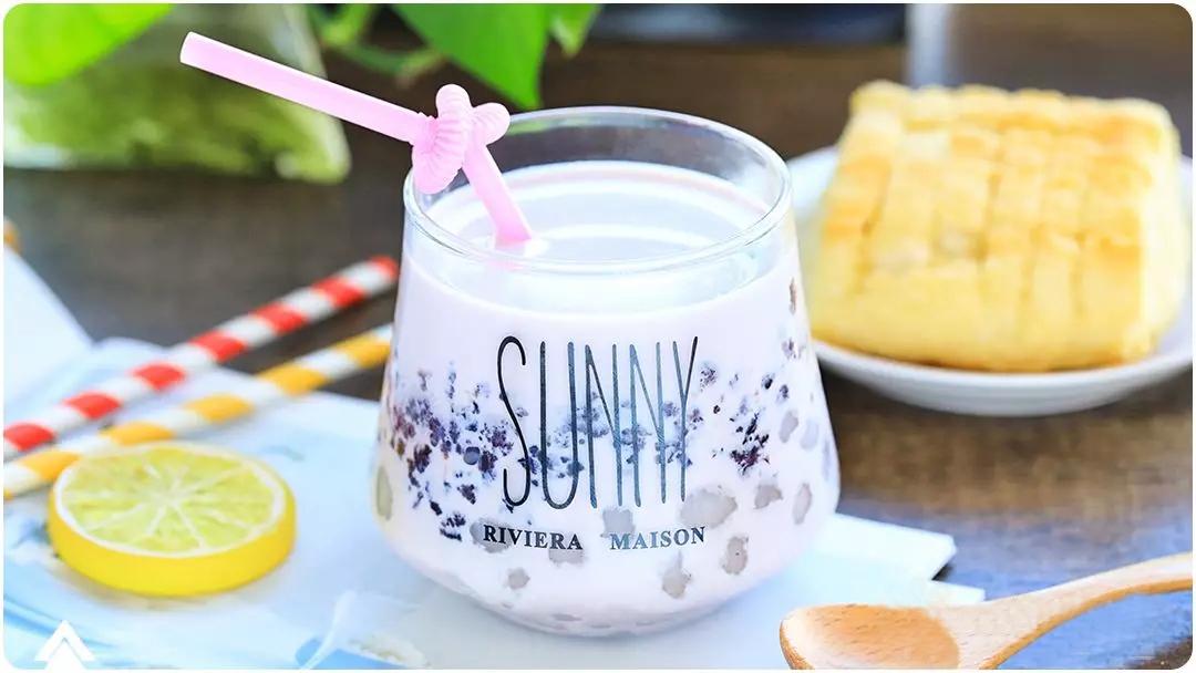 人保车险,拥有“如意行”驾乘险，出行更顺畅！_“秋天第一杯奶茶”刷屏! 2024奶茶行业市场现状分析