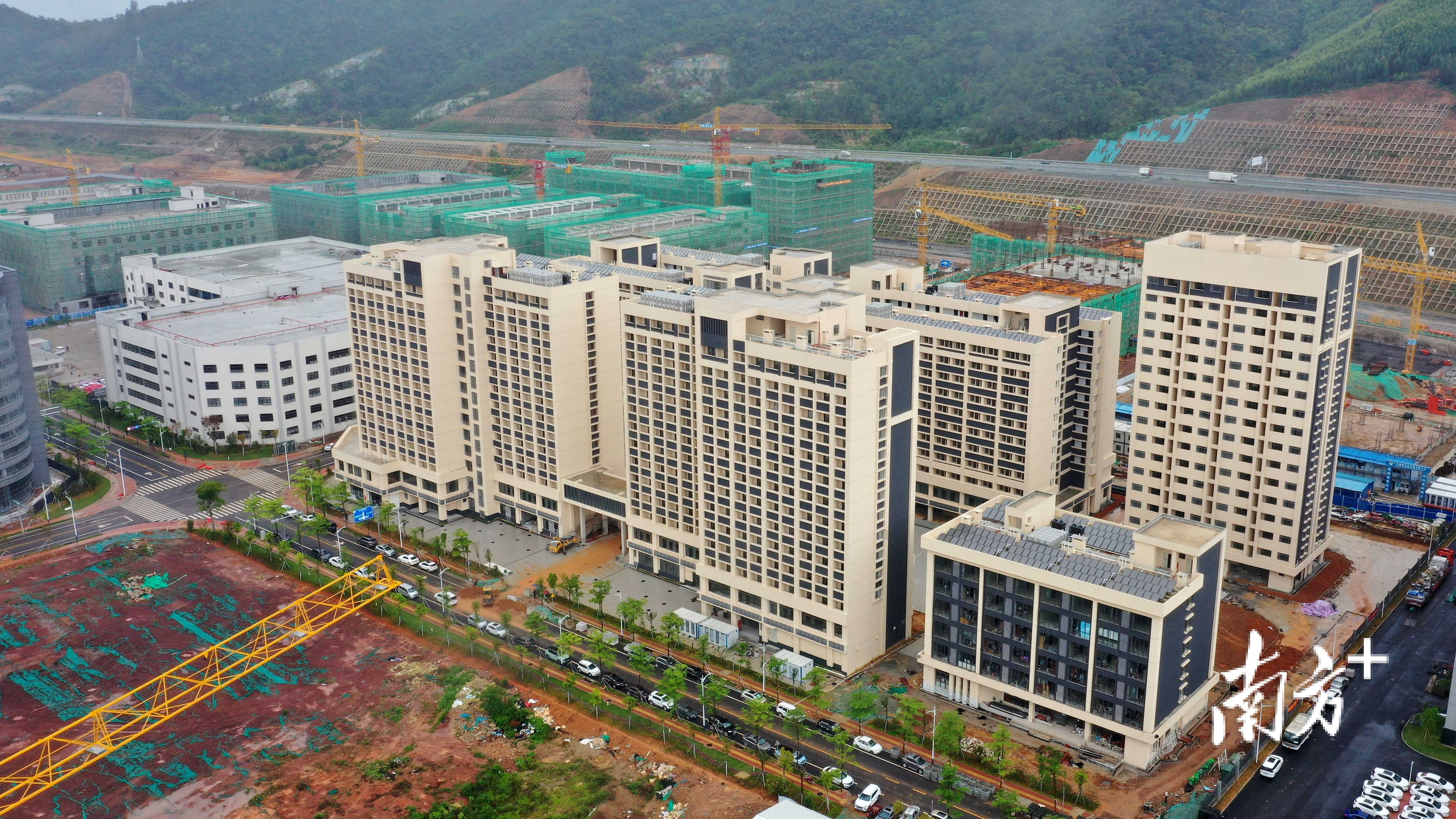 保险有温度,人保财险 _十五五期间武汉光谷四大千亿产业创新街区加速崛起