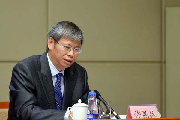 国家发改委固定资产投资司副司长、一级巡视员彭福伟一行到大禹节水集团调研座谈