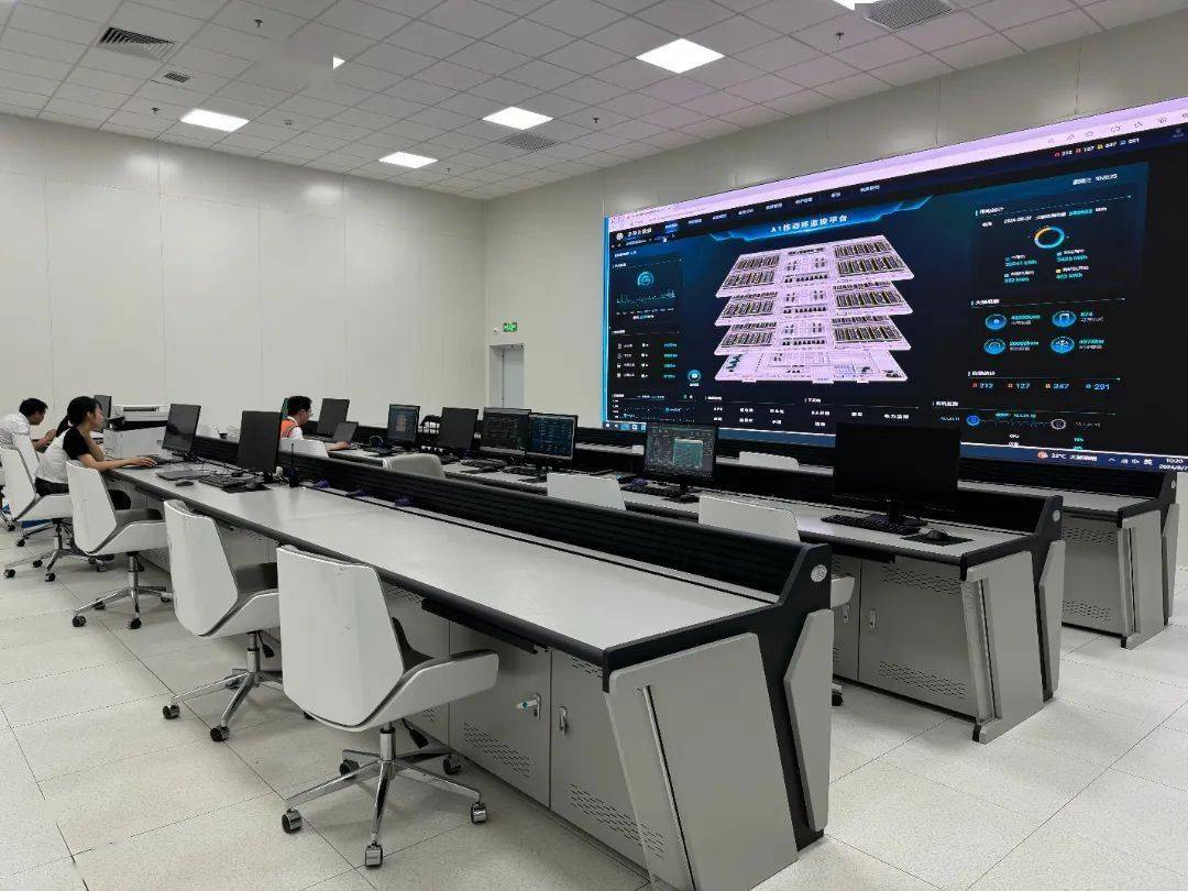 立昂技术:公司会根据业务实际情况及客户需求采购设备支持个性化定制