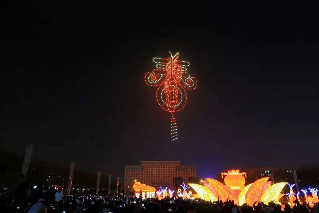 千机闪耀成都夜空,共鉴携程Envision.2025全球合作伙伴欢迎盛典