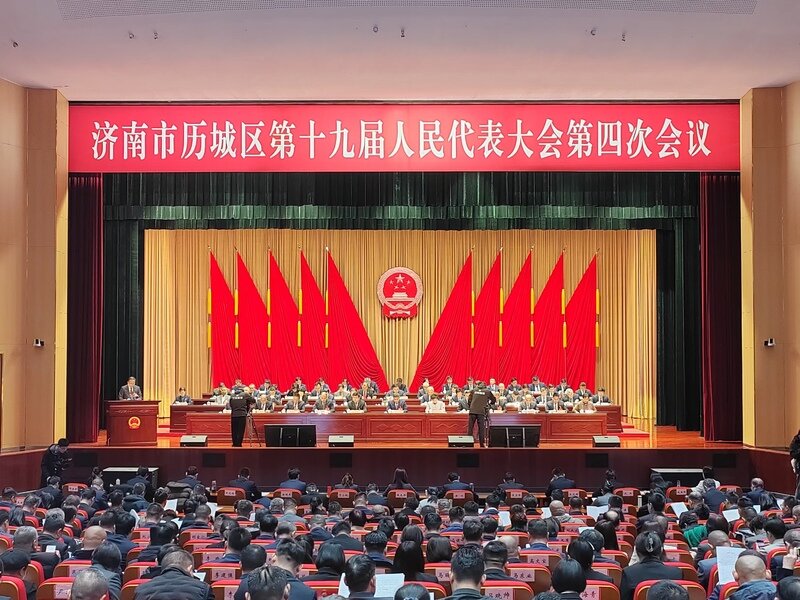推动文旅产业创新发展 成都双流区举行2025第三届黄龙溪龙舟大赛暨龙船大会
