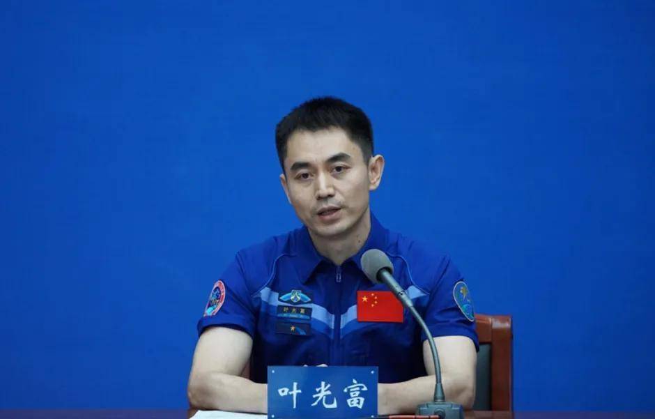 我国新一代载人飞船“梦舟”零高度逃逸飞行试验取得圆满成功 我国载人月球探测工程研制工作取得新的重要突破