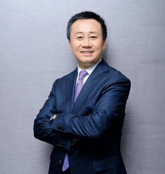 庄园芳代任兴证全球基金董事长，原董事长因任职年龄原因辞任