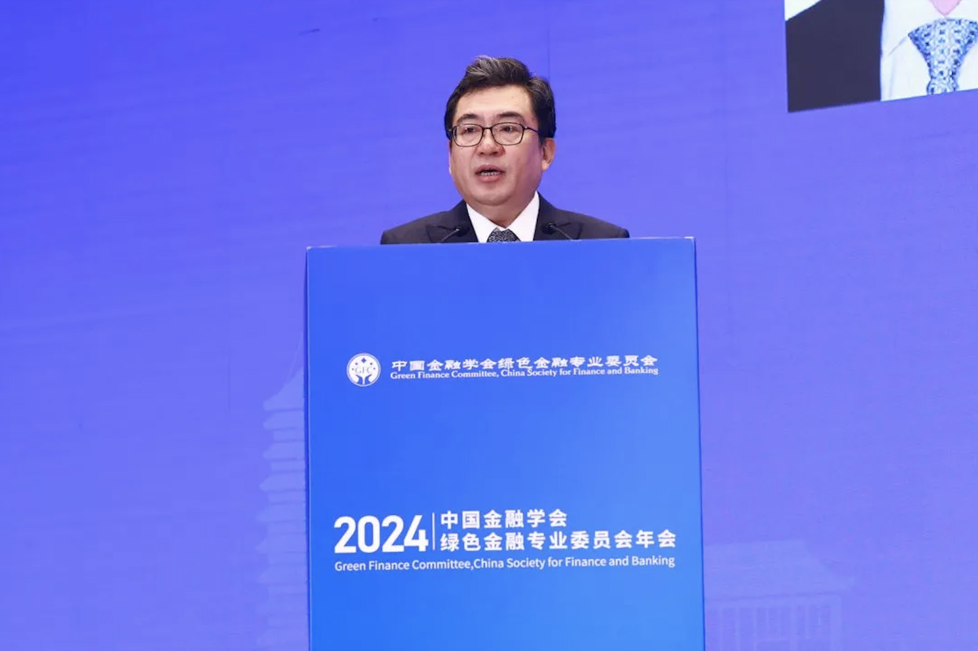 商业银行绿金债发行持续上量，票面利率下探至1.62%，年内募资已超1700亿