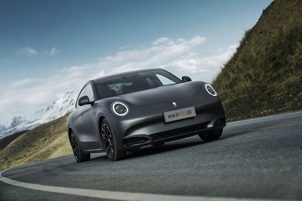 长城汽车获得实用新型专利授权：“天幕清洁刮臂结构及车辆”