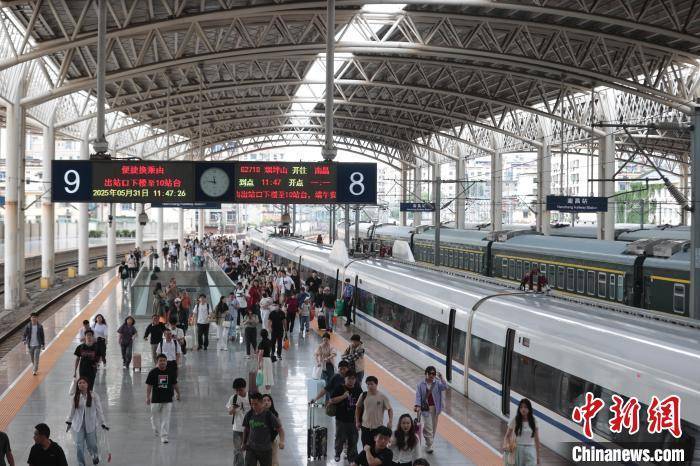 台风“丹娜丝”将二次登陆 南铁启动Ⅲ级应急响应停运部分旅客列车