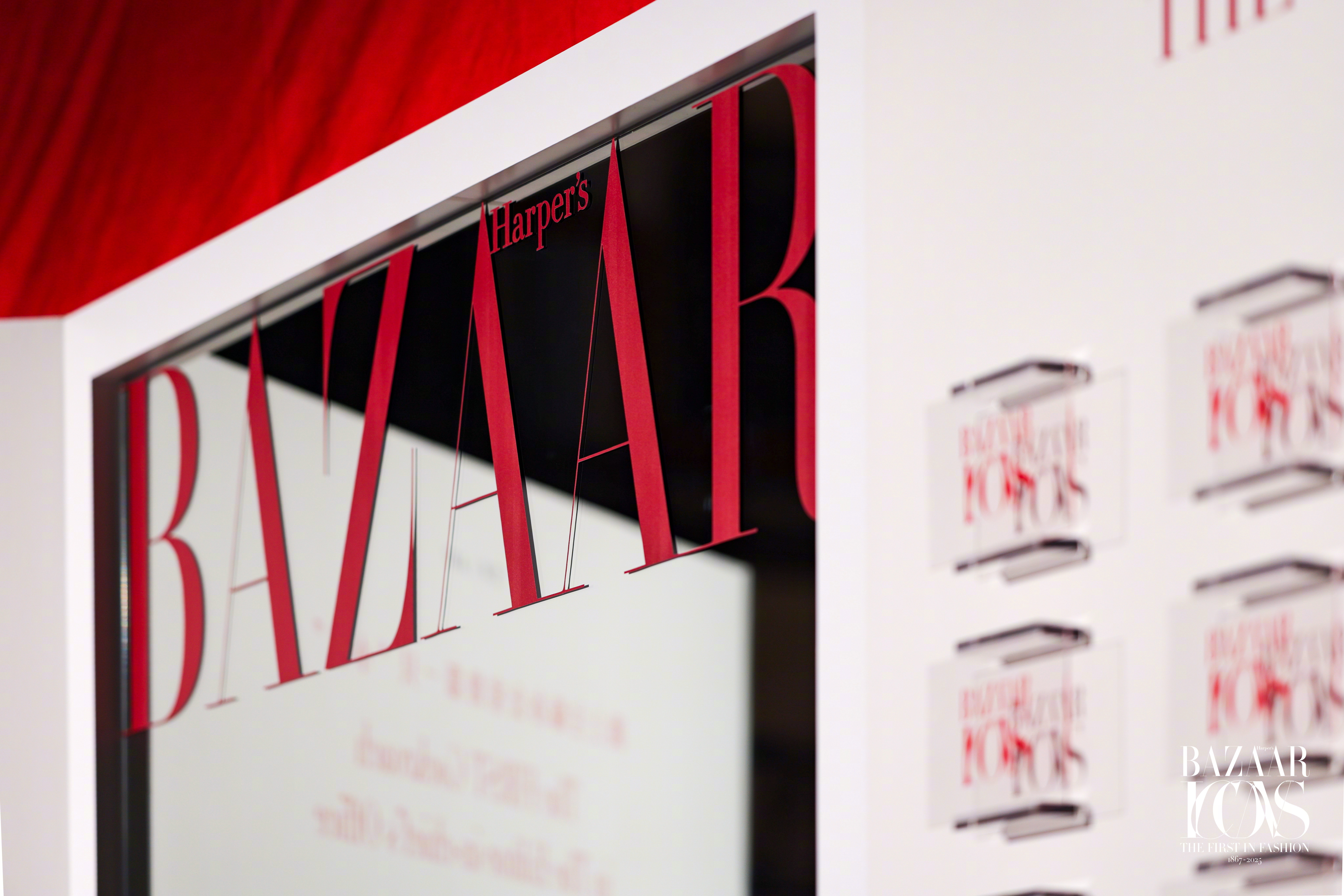 2025年婚纱摄影行业：从“记录瞬间”转向“创造永恒记忆”_人保财险政银保 ,人保有温度