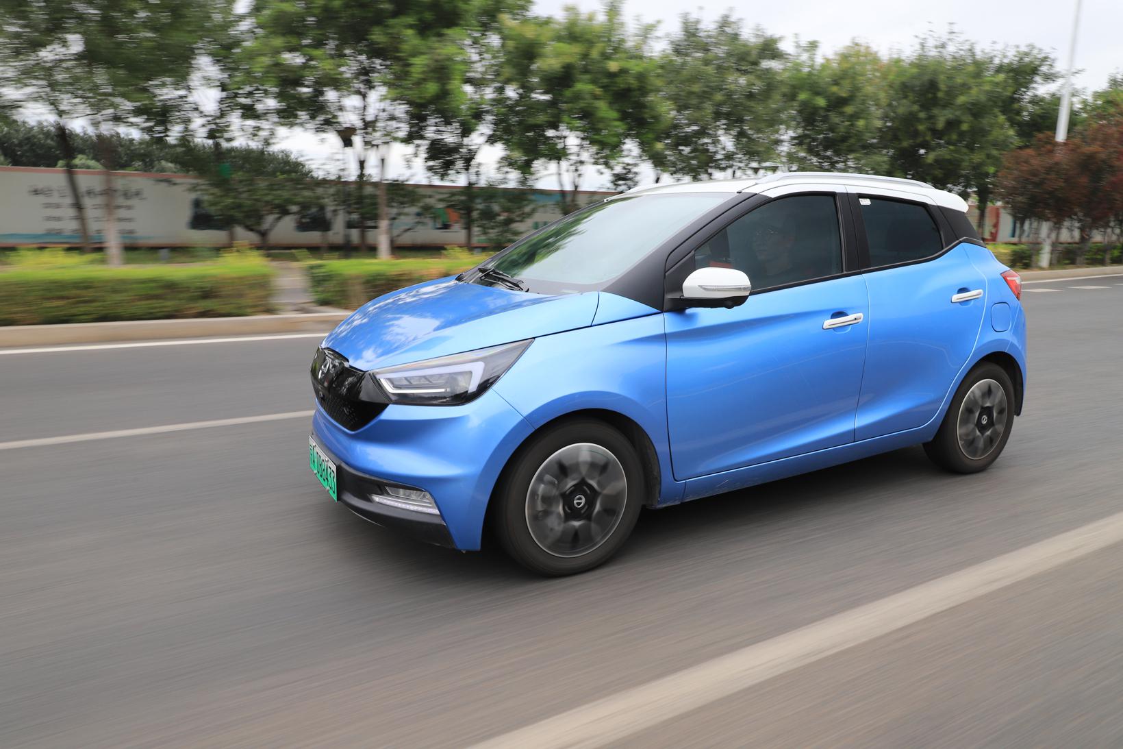 江铃汽车获得发明专利授权：“一种改善车辆三角窗盖板孔洞密封的泡棉结构”