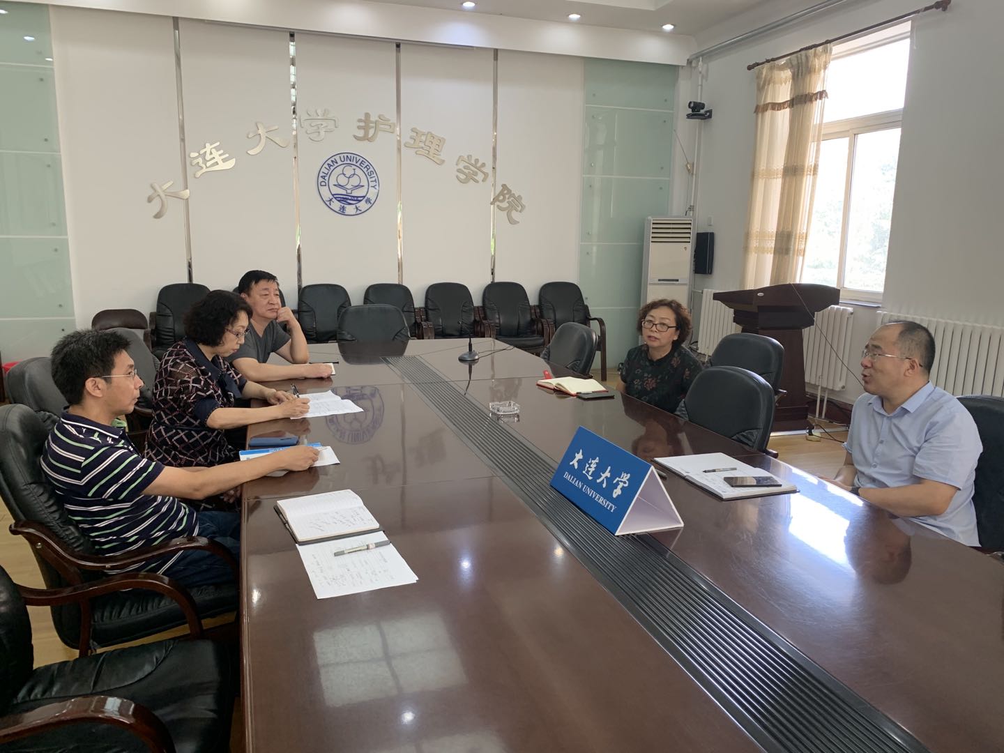 大连友谊:控股股东收到大连证监局警示函