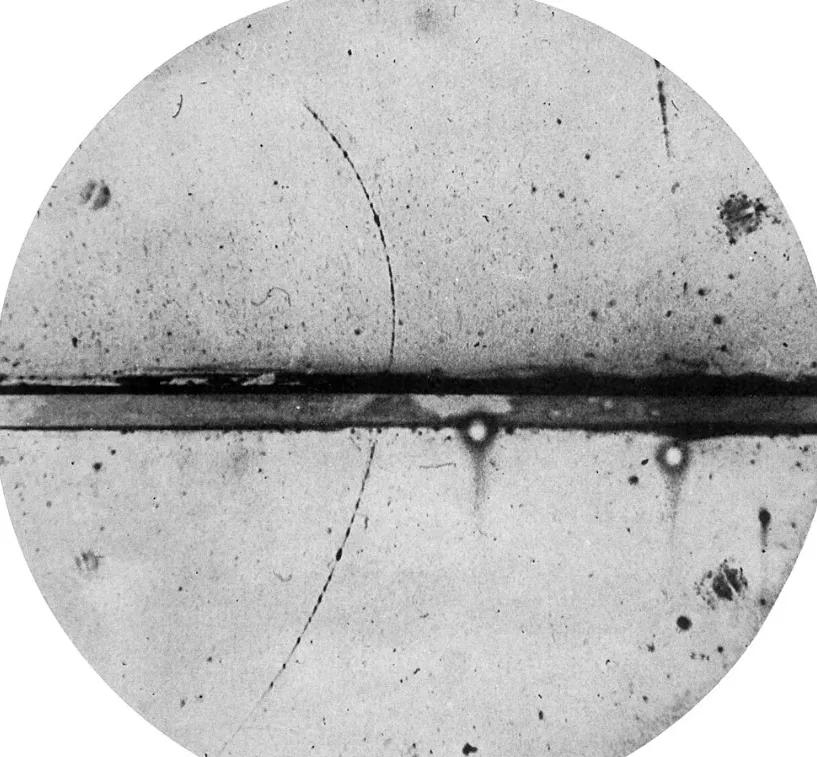 新华鲜报丨地下700米捕捉“幽灵粒子” 我国开启中微子研究新篇章