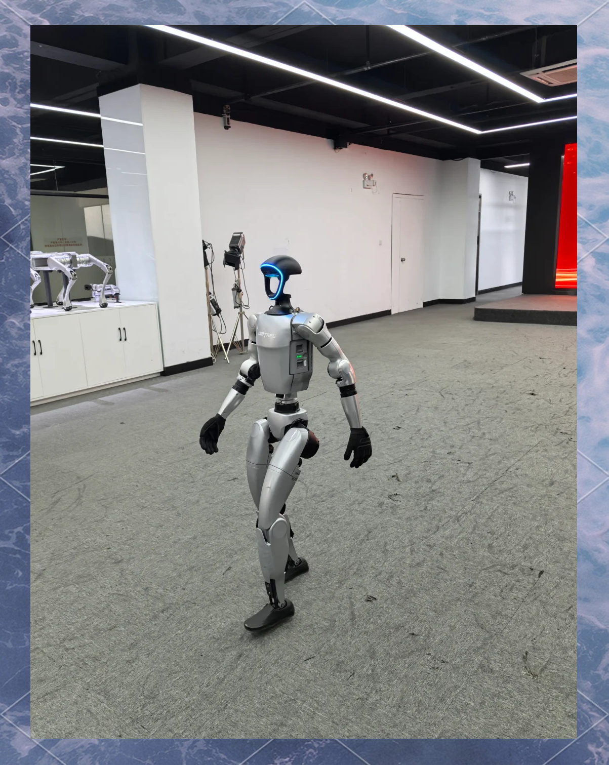 杰克科技:将于明年下半年推出服装智造场景人形机器人