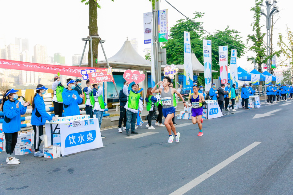 《创业三十六记》:从媒体人到品牌创始人,艾国永的十年“马拉松”