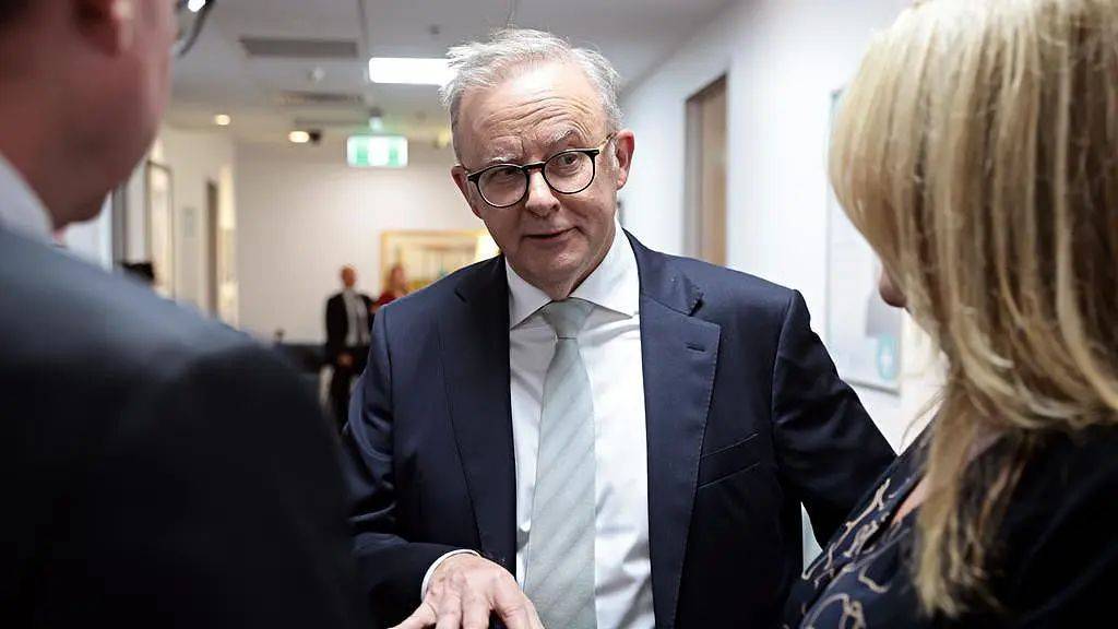 新老总刚上台,就宣布裁员1.6万人,其中包括1.2万个白领!公司股东很高兴:股价应声大涨