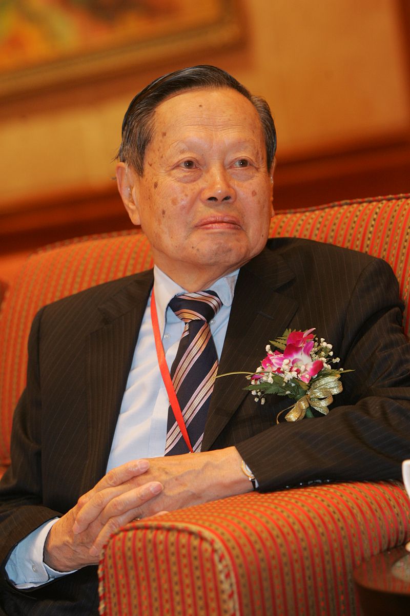 百年求索，赤子之心 ——致敬科学巨擘杨振宁