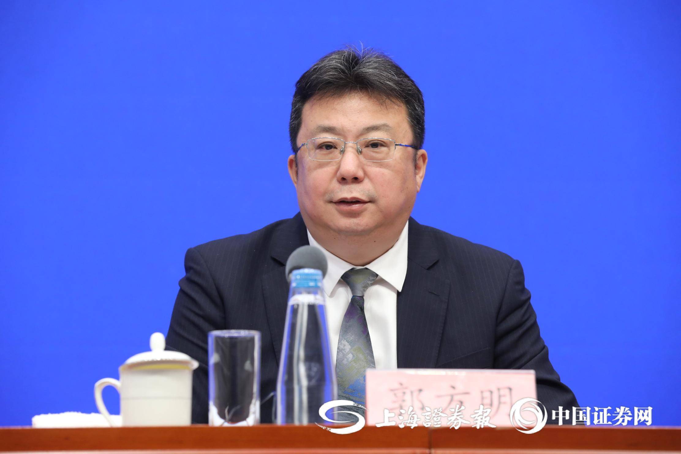 商务部等9部门:鼓励各地结合城市更新行动,推动住宿经营主体开展老旧建筑主体改造、内部装修升级等