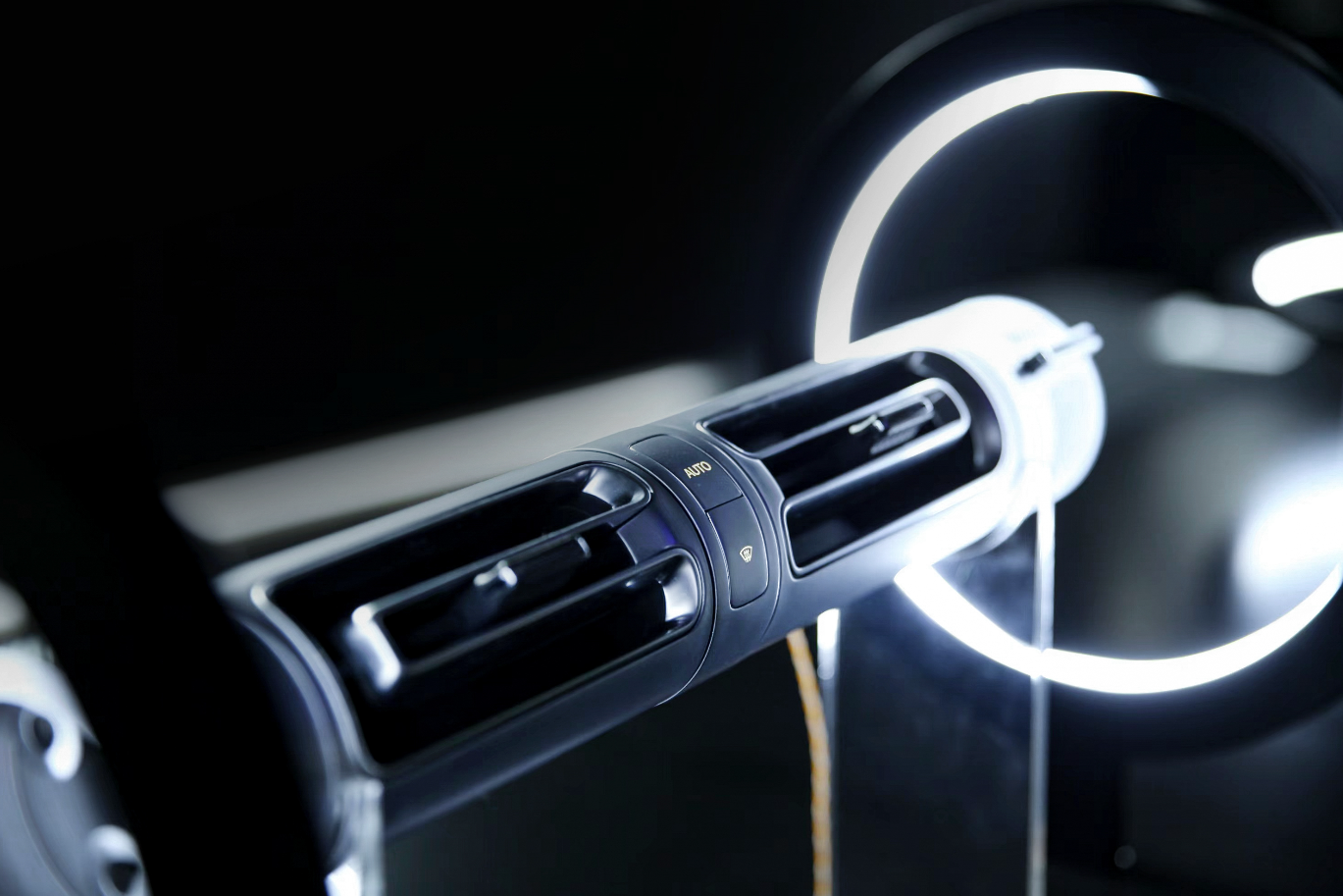 爱威科技:拟1000万元增资麓影科技 持有9.07%股权