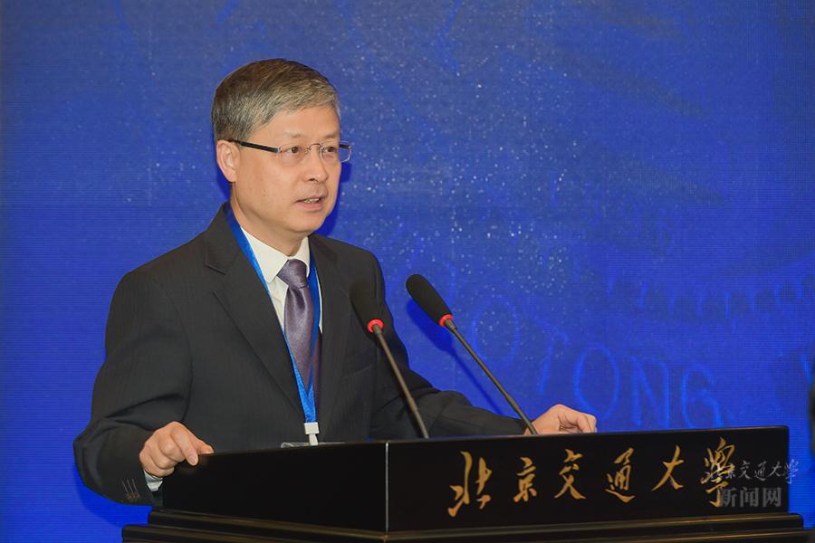 国脉科技:10月24日召开董事会会议