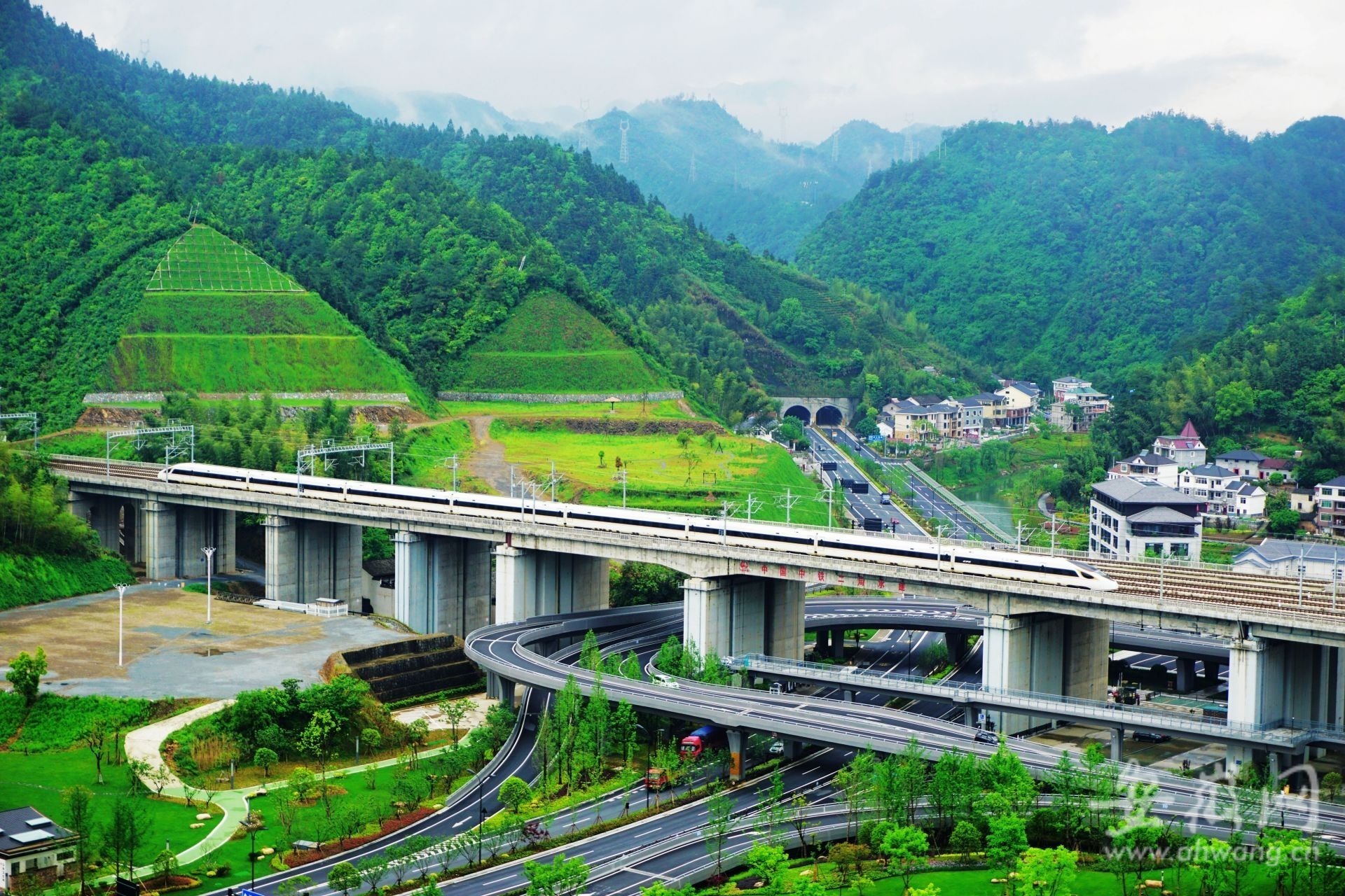 长三角铁路581趟动车组实施票价下浮,杭温高铁最高优惠60%