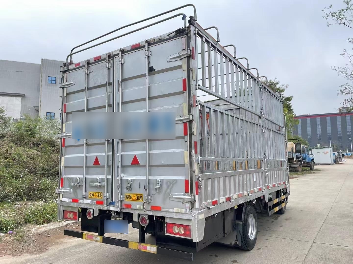 福田汽车获得外观设计专利授权：“汽车前围”