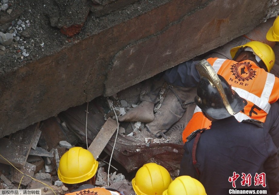 韩媒:韩国一卡车冲入市场致多人死伤