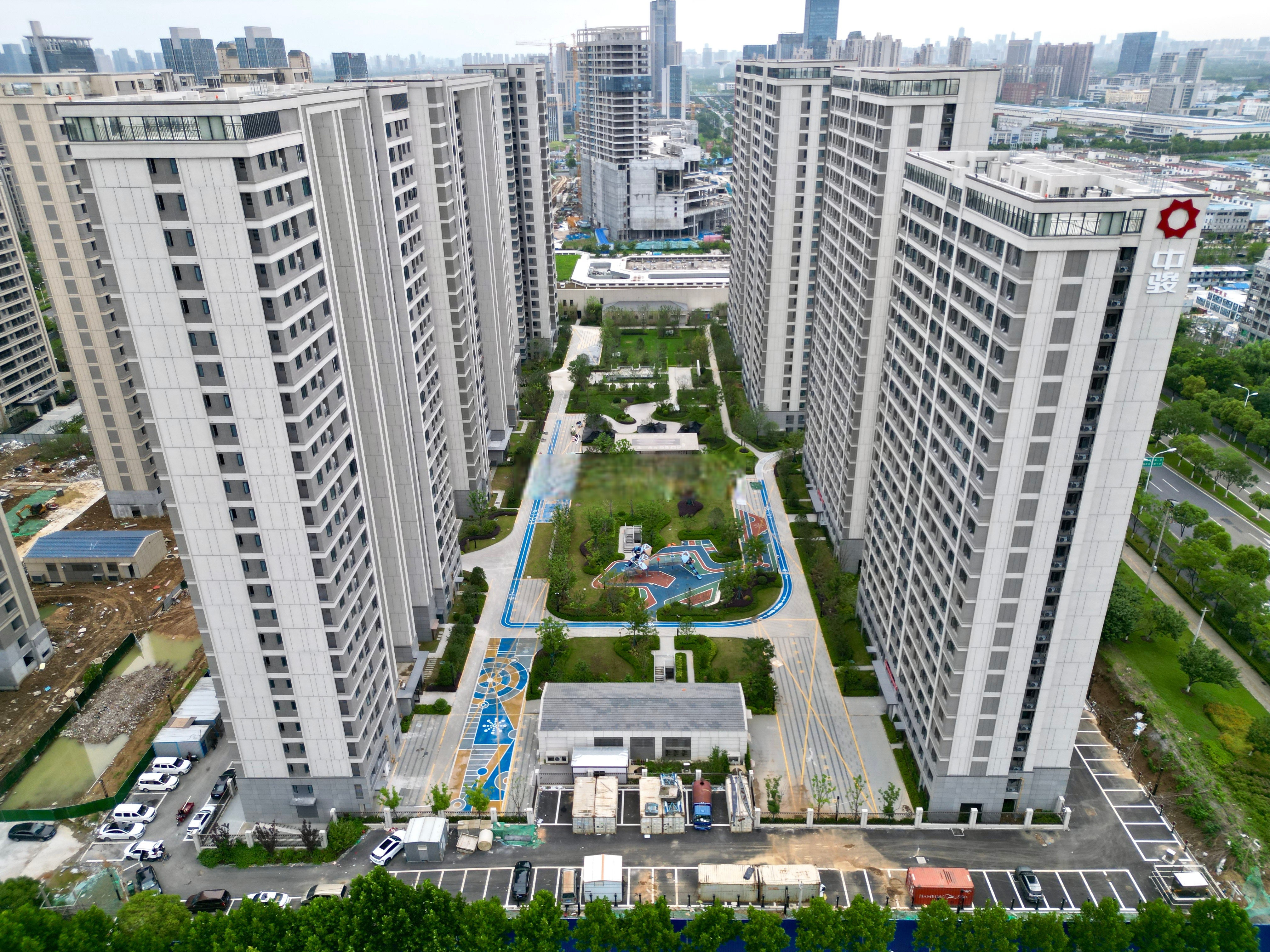 就在“爬墙熊猫”身边！18年前“地王”项目将开售千万元级豪宅，验资才能看房