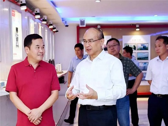 康泰医学:11月14日高管付春元减持股份合计2万股