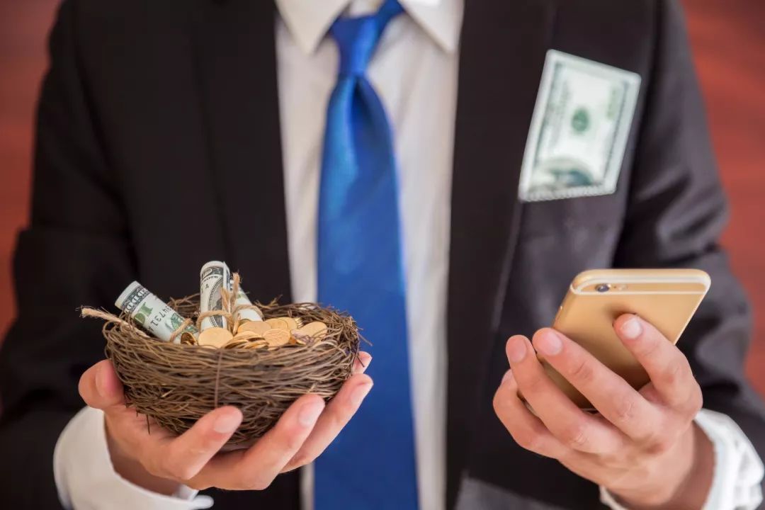 佳缘科技董事朱伟民减持30万股,减持金额1133.4万元