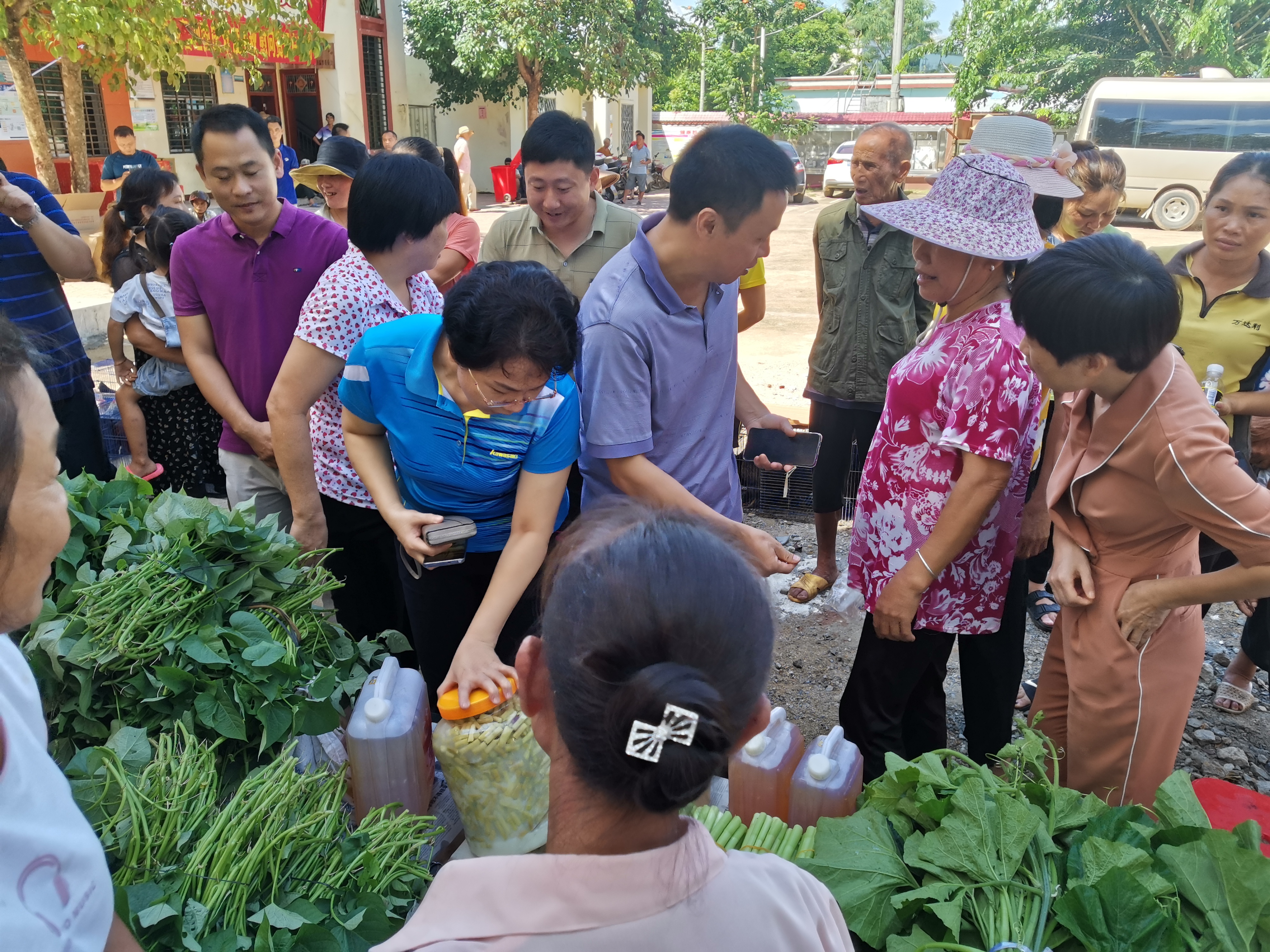 消费第一城，为何把“增收”放首位？