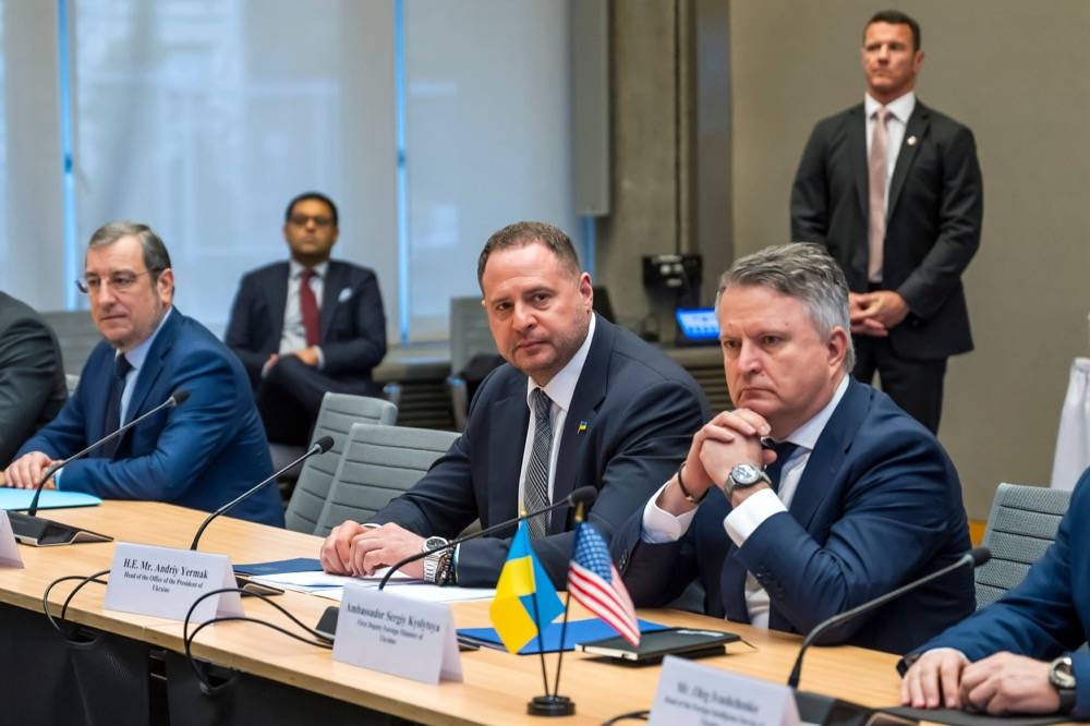 美乌日内瓦会谈：起草“更新、完善的和平框架”