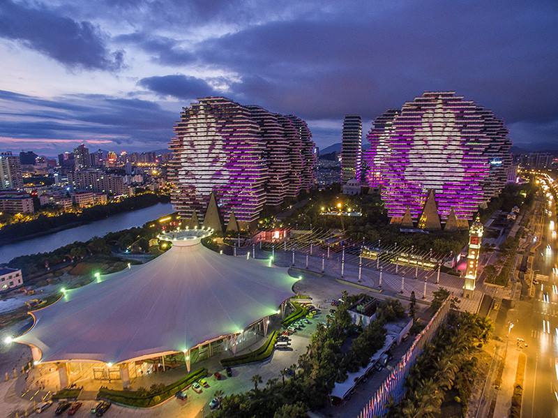 从“取景地”到“主办地” 三亚与海影节“双向奔赴”