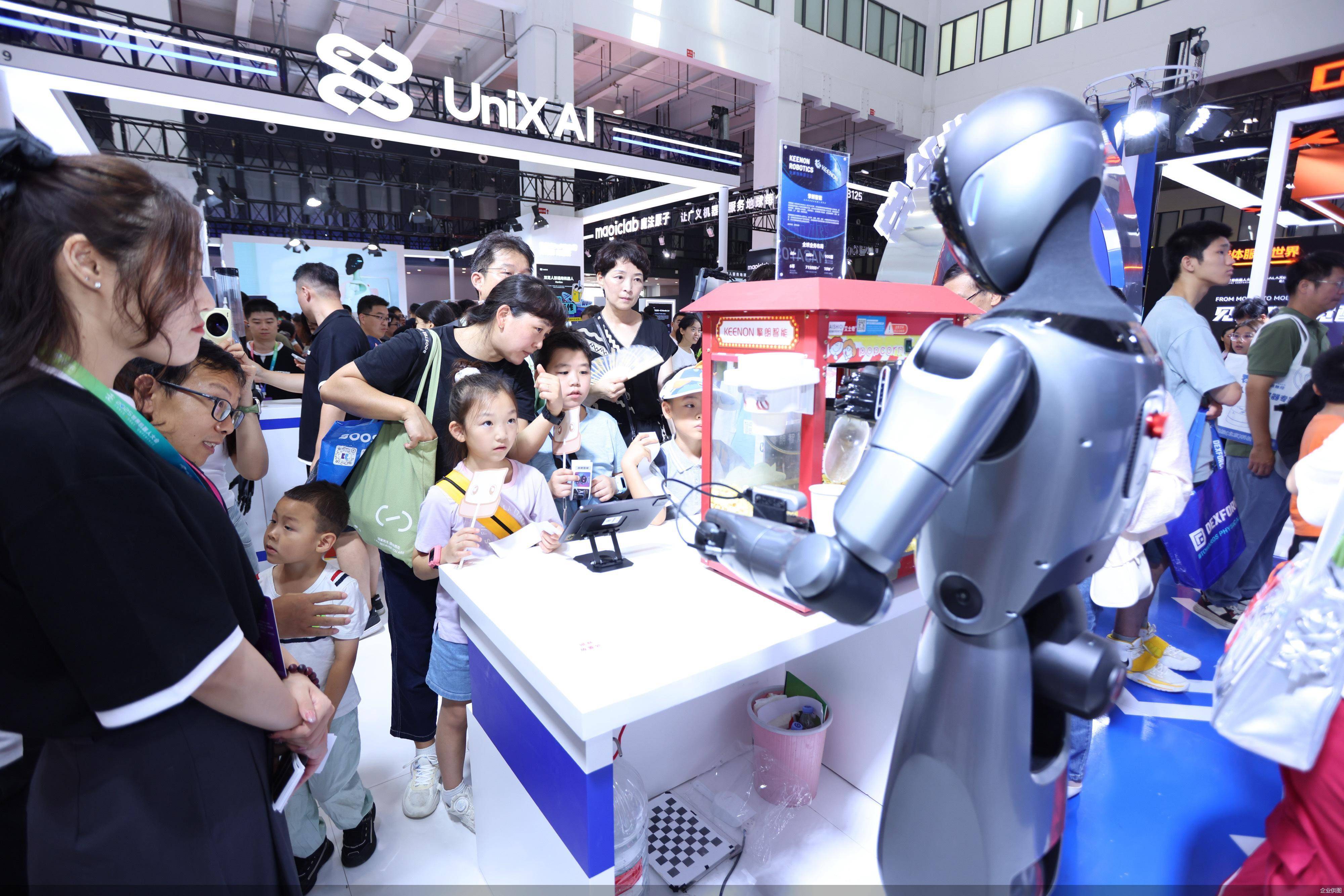 单月增长超40%！工业机器人现产销两旺格局