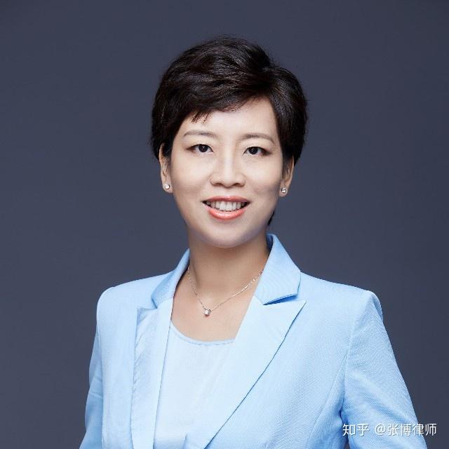 亚辉龙：11月24日高管胡�d辉减持股份合计30万股