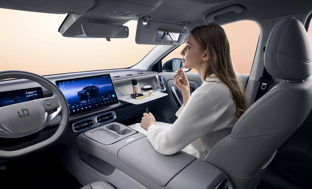 零跑连续两月突破7万台大关，并在“蔚小理零”四家中唯一实现三季度盈利