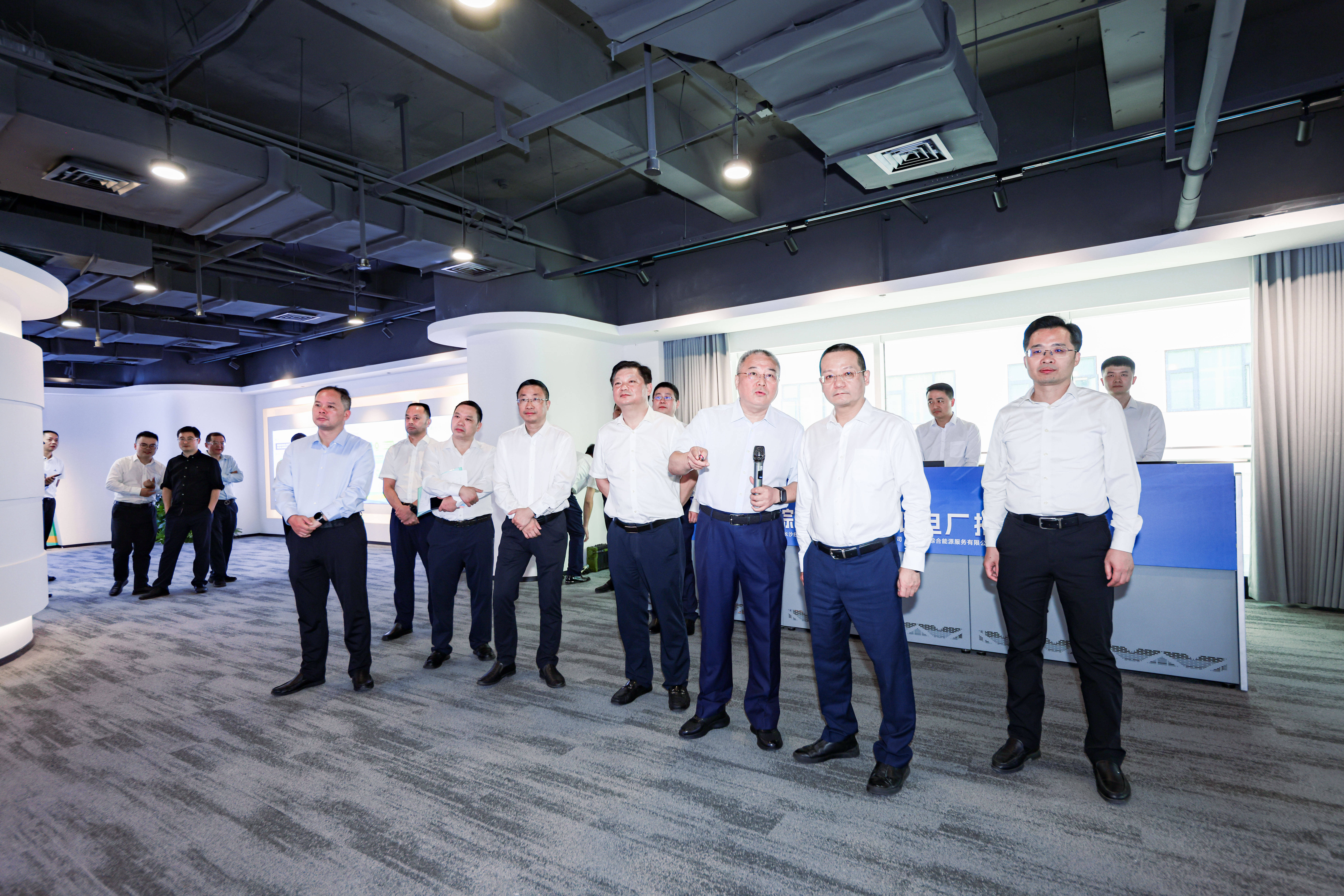 中国内地首家罗罗发动机维修项目正式投运