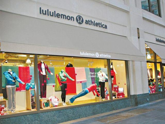 年内股价腰斩！lululemon CEO将卸任：被品牌创始人炮轰“五宗罪”，7年实现三倍营收