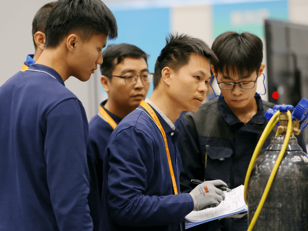 从“晒技能”到“赛技能”——在具身智能技能大赛感受产业潜力