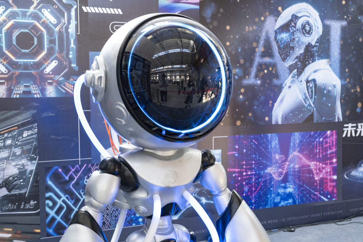 智元机器人入股陪伴机器人研发商炽梦科技