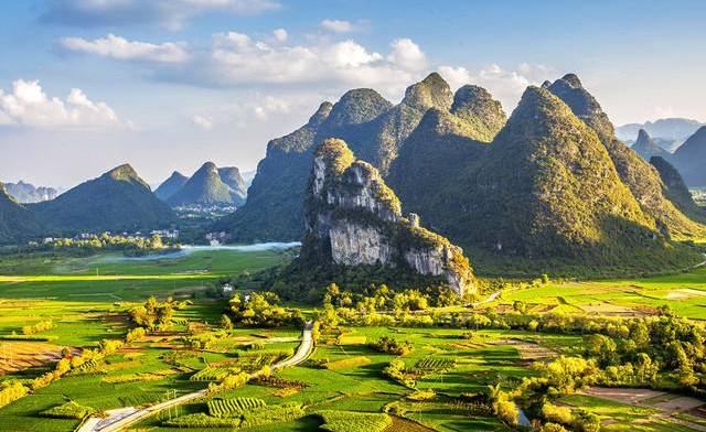 冰雪旅游体验升级与全域文旅价值生态重构战略研究_保险有温度,人保伴您前行
