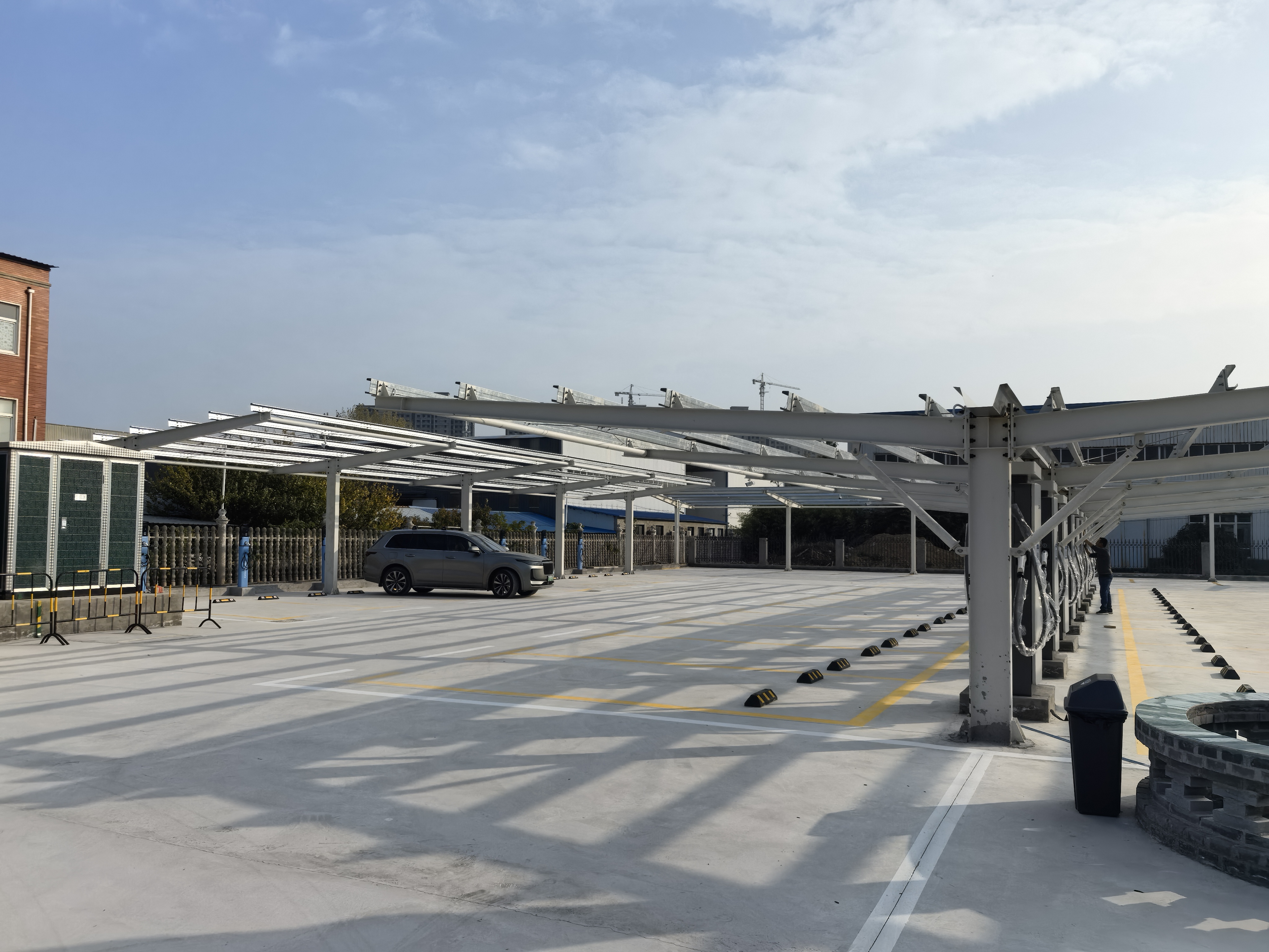 广韶高速北上的首个服务区完成升级改造 大幅扩容充电车位