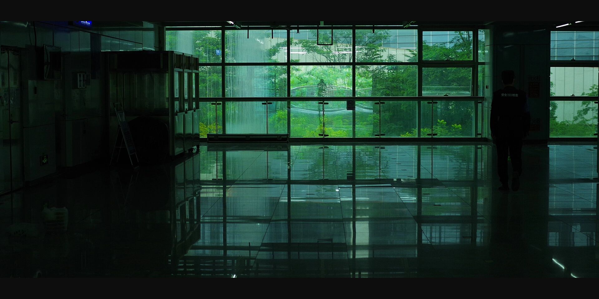 高速公路铺“地暖”！大小凉山间的这条路满满科技感