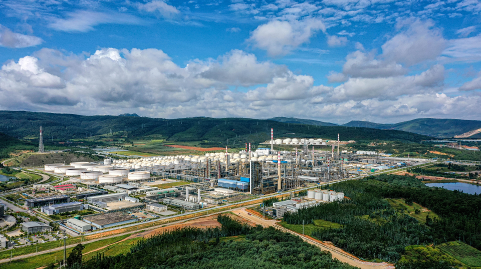 华软科技:天安化工建成完整生产线