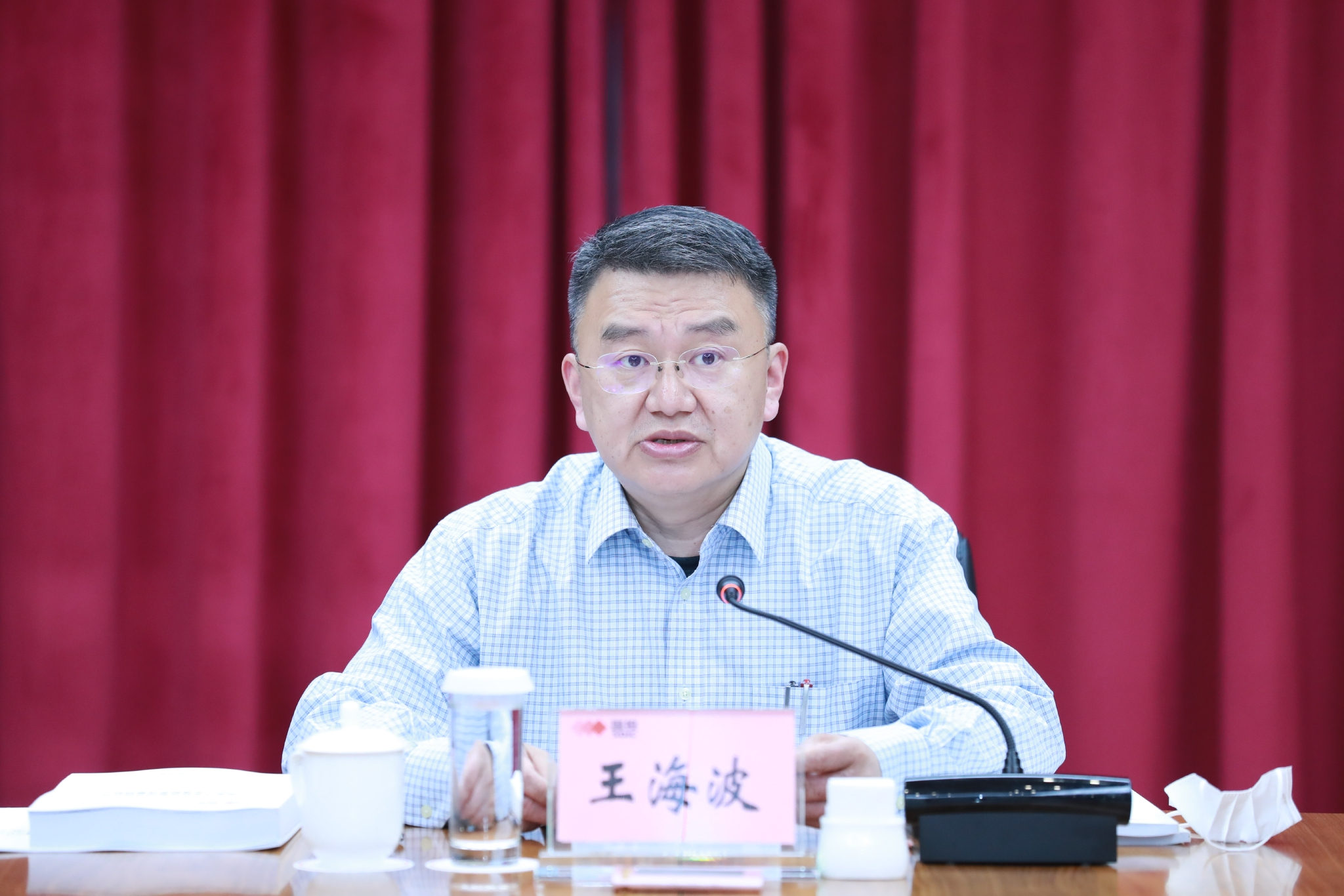 万泽股份:3月5日召开董事会会议