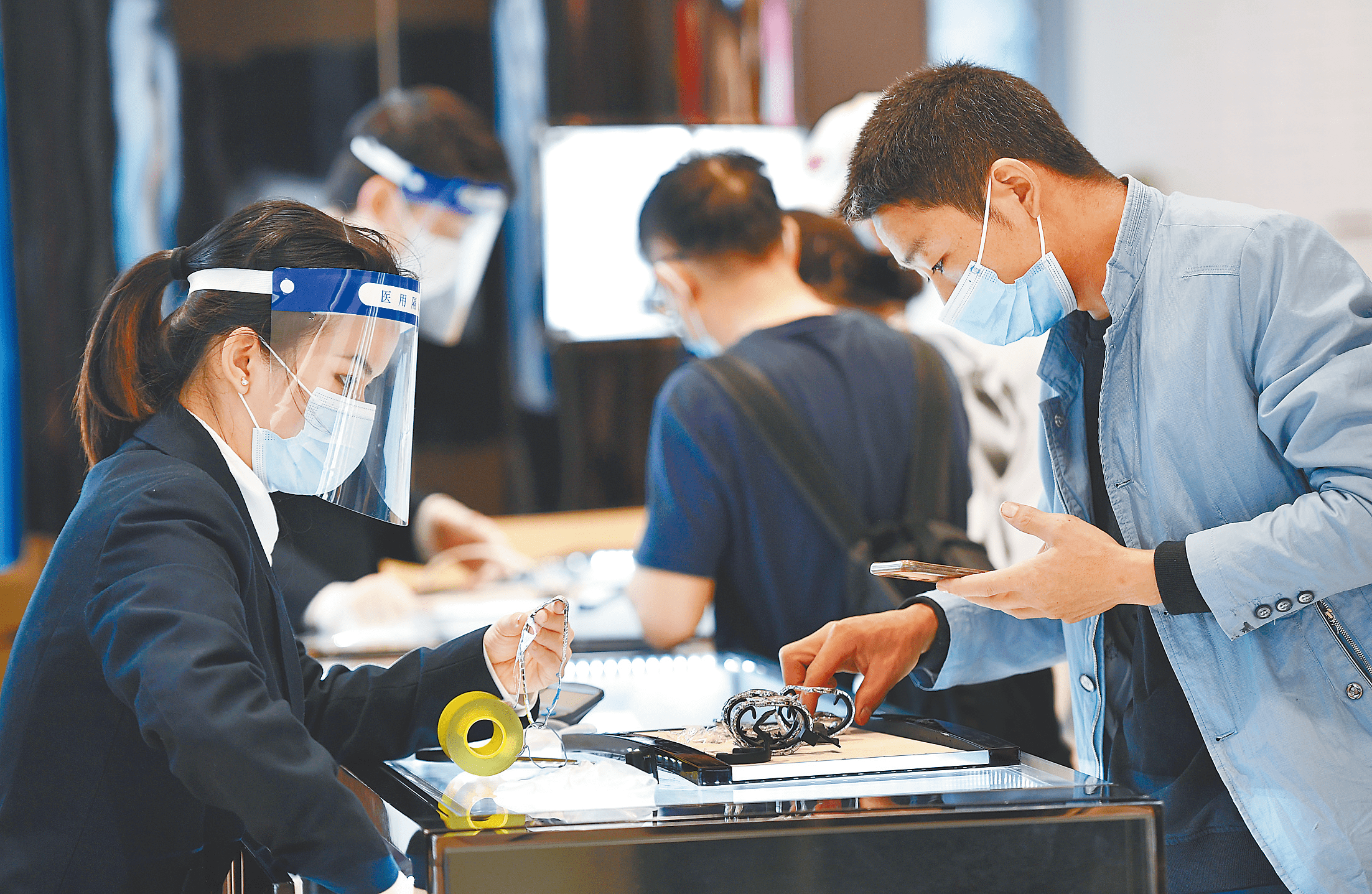 某团伙帮代购海南离岛免税商品约42.6万元 被立案处理