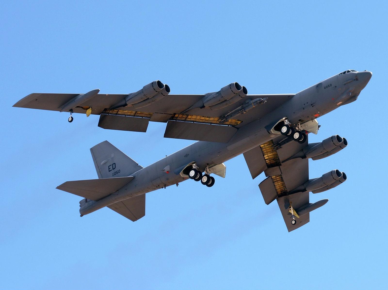 美军“林肯”号航母打击群已抵达印度洋，F-15E战斗机、C-17运输机正在集结！以色列也正伺机攻击；伊朗：已做好应对最坏情况的准备