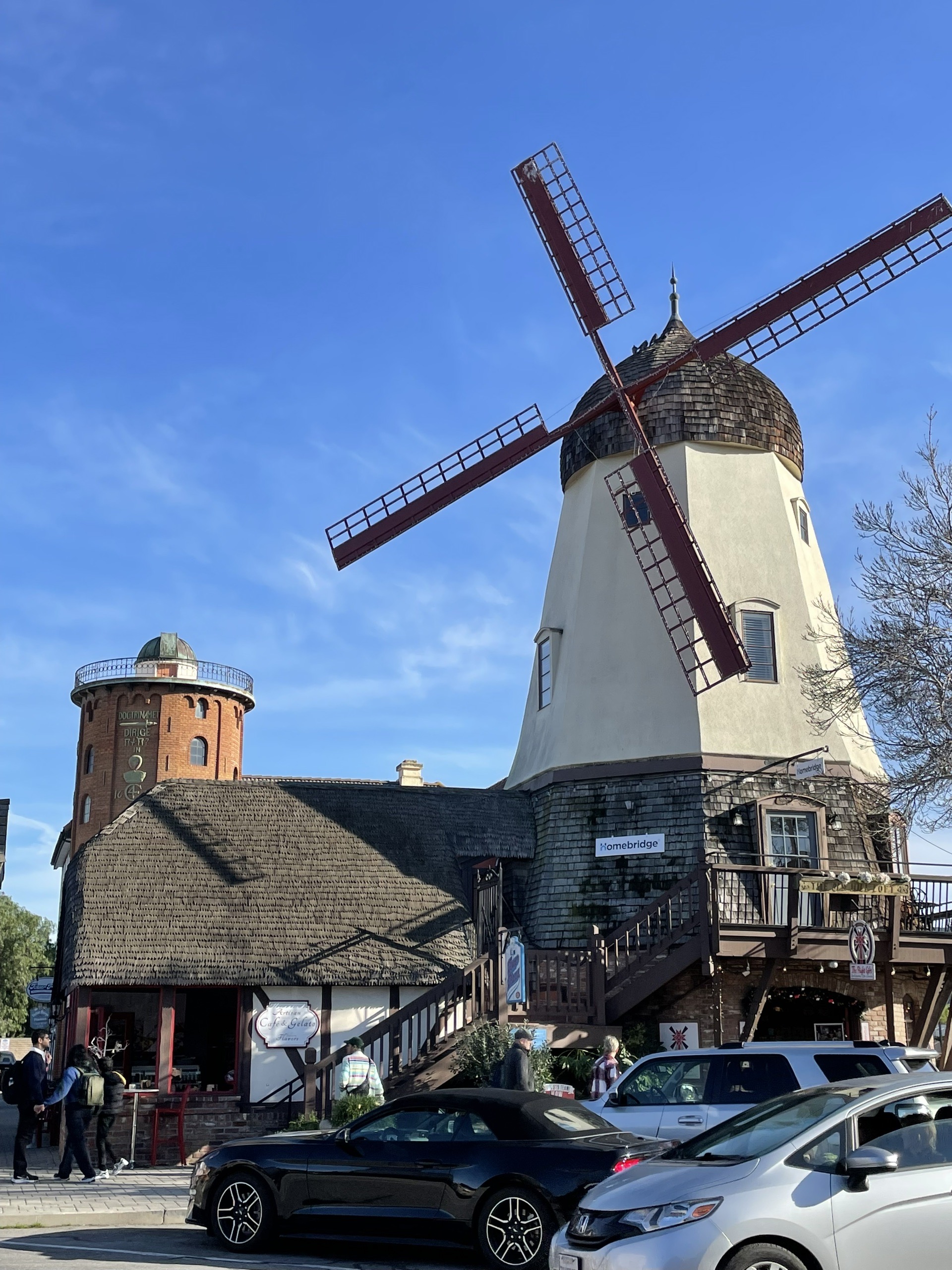 格陵兰首府突然全市停电,市民用蜡烛照明!有人发起“丹麦买下加州”请愿,近30万网民参与