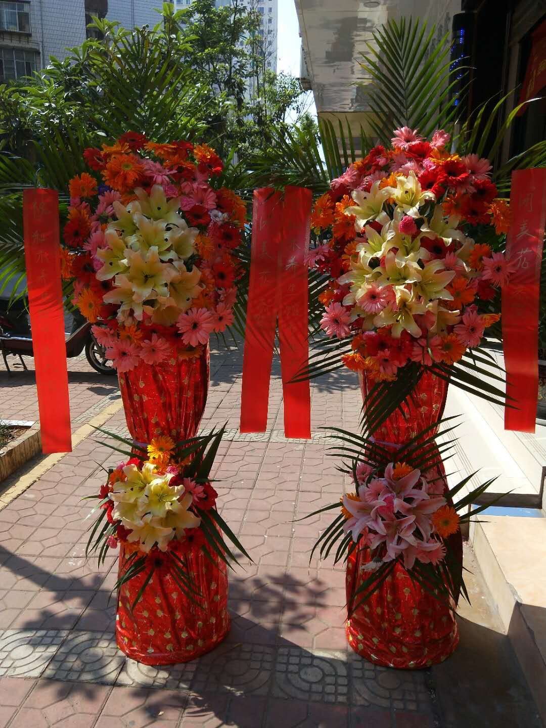 半亩花田母公司花物堂冲刺港股：线上销售占比近八成，去年月均1亿砸营销