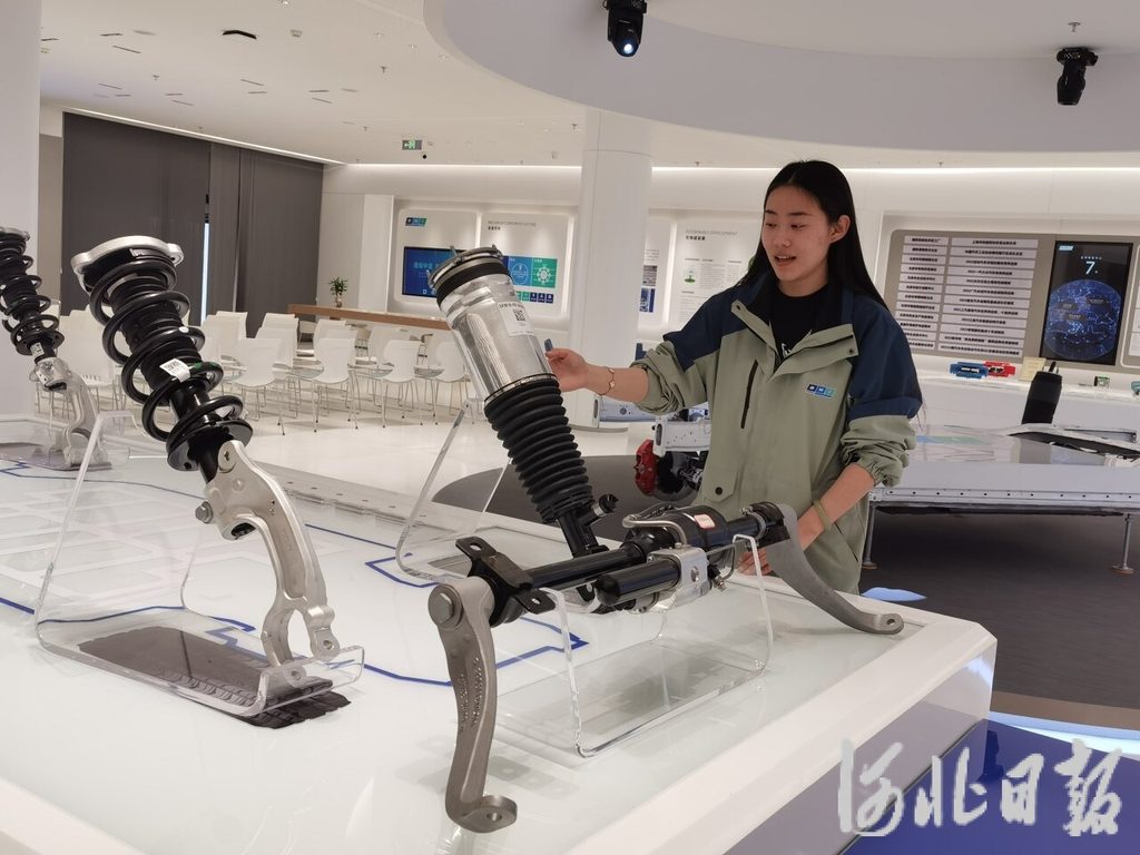 记者手记丨如何让人工智能更“靠谱”